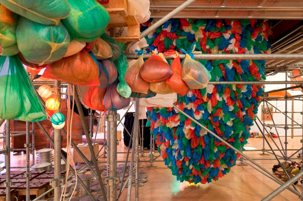 Pascale Marthine Tayou, vue de l'exposition Always All Ways, Musée d'art contemporain de Lyon