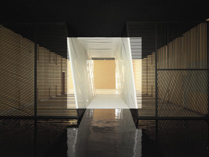 © Georges Rousse, Calais 2009